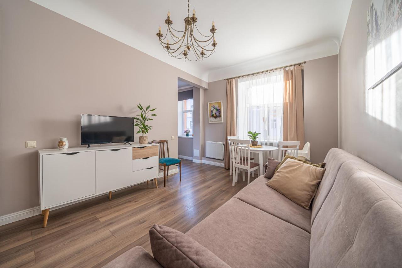 Stylish Latvian Classic 1-Bedroom Apartment Near City Center, Parks & Public Transport Links Ryga Zewnętrze zdjęcie