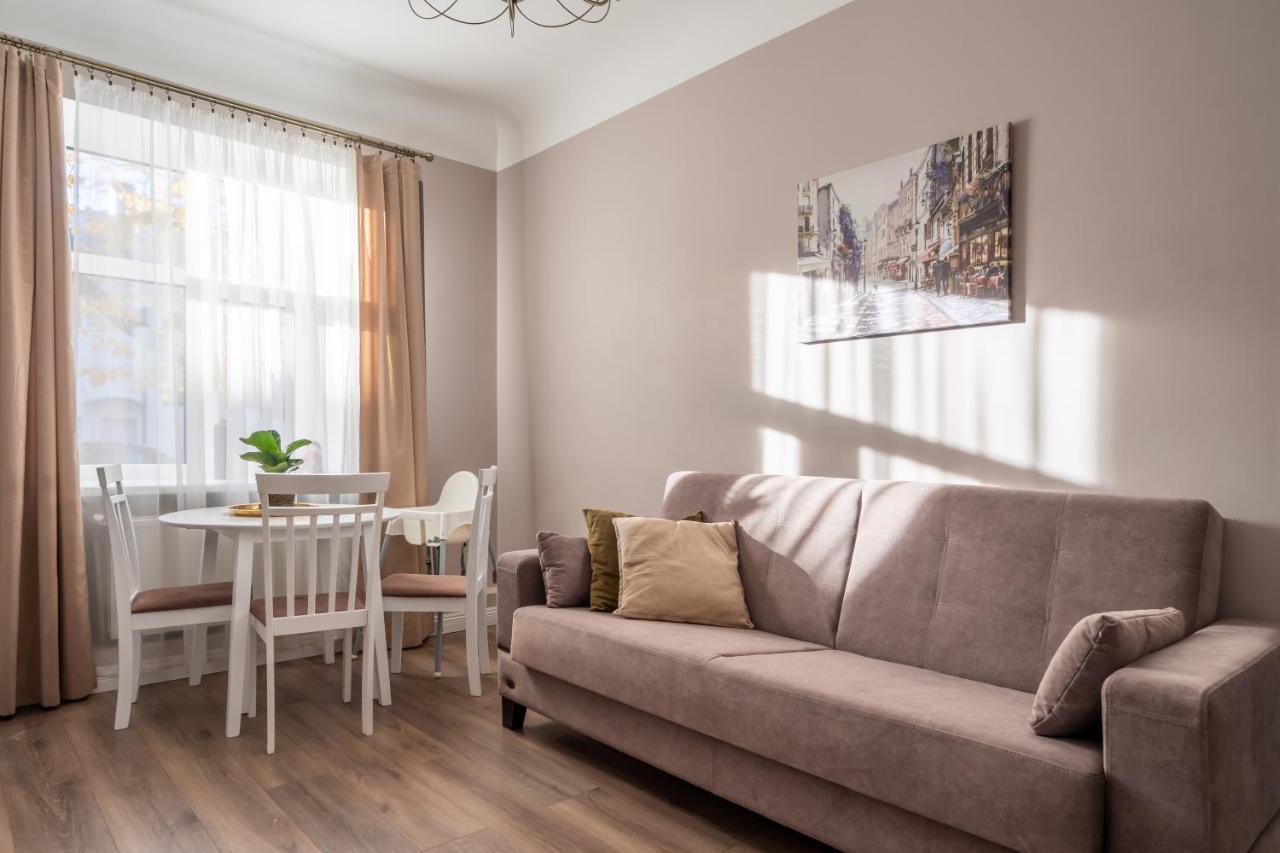 Stylish Latvian Classic 1-Bedroom Apartment Near City Center, Parks & Public Transport Links Ryga Zewnętrze zdjęcie