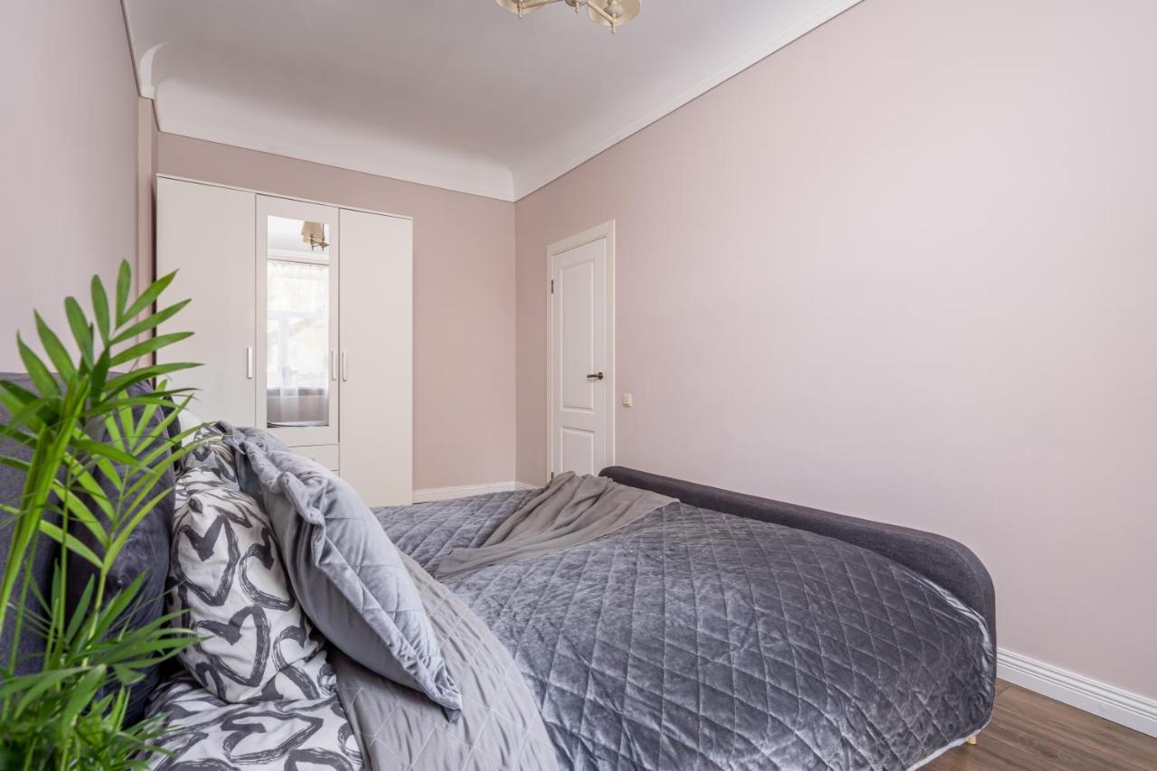 Stylish Latvian Classic 1-Bedroom Apartment Near City Center, Parks & Public Transport Links Ryga Zewnętrze zdjęcie